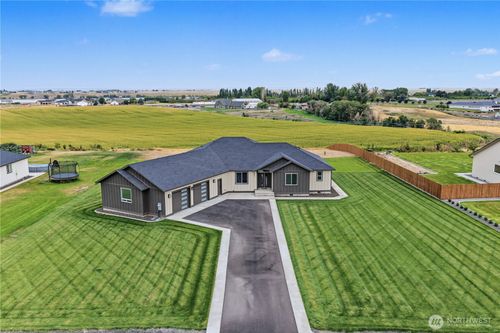 5093 Road 7.3 Ne, Moses Lake, WA, 98837-3516 | Card Image