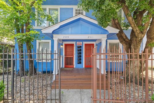 a-2511 Whitney St, Houston, TX, 77006-3061 | Card Image