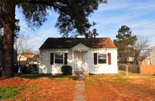 105 Bolling Rd, Portsmouth, VA, 23701-2006 | Card Image