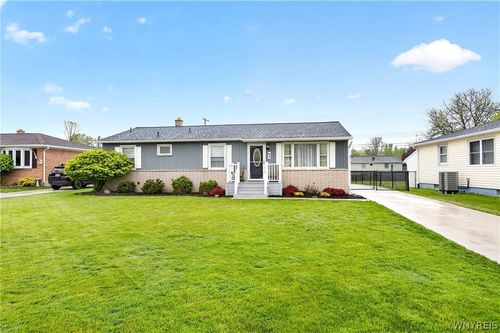 94 Dover Dr, West Seneca, NY, 14224-4606 | Card Image