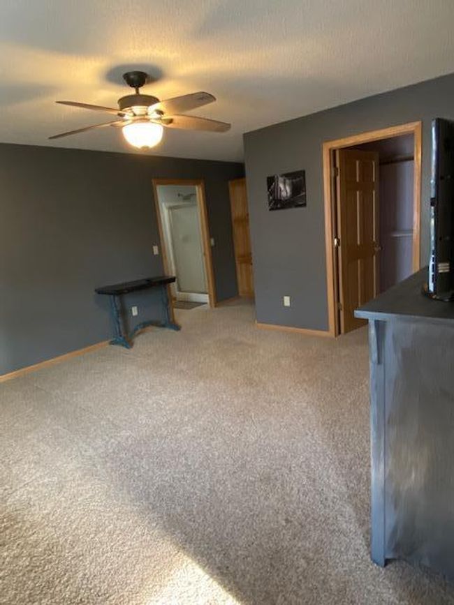 Third bedroom/laundry | Image 65