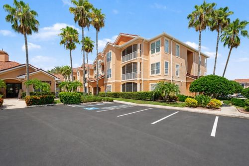 4-101-5000 Culbreath Key Way, TAMPA, FL, 33611-3058 | Card Image