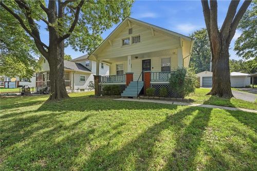 111 S Huttig Ave, Independence, MO, 64053-1435 | Card Image