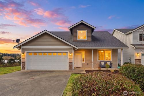 784 Freedom Ct Se, Port Orchard, WA, 98366-4519 | Card Image