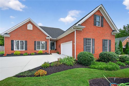 4 Audrey Ln, Greenville, SC, 29615-6177 | Card Image