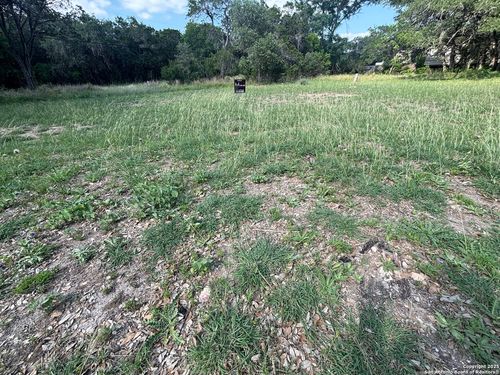 142 Oklahoma Ave, Lakehills, TX, 78063 | Card Image