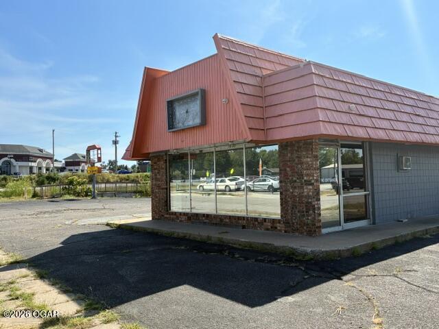 402 S Jefferson St, Webb City, MO 64870