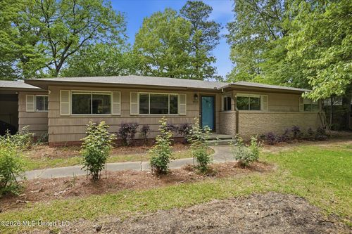 5523 Wayneland Dr, Jackson, MS, 39211-4046 | Card Image