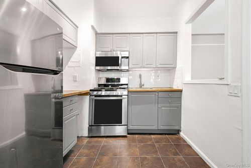 83-09 Lefferts Blvd, Kew Gardens, NY, 11415-2519 | Card Image