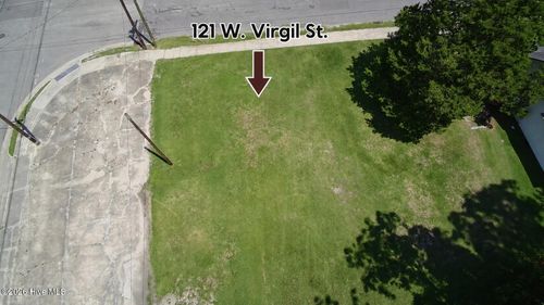 121 W Virgil St, Whiteville, NC, 28472-4015 | Card Image