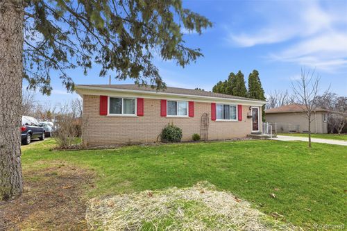 33519 Balmoral St, Westland, MI, 48185-3020 | Card Image