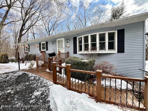 5 Durmo Rd, New Paltz, NY, 12561-3502 | Card Image
