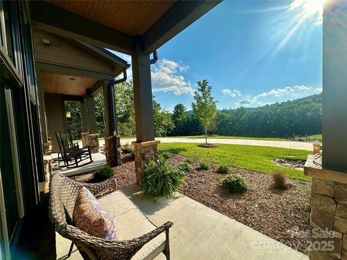 8-105 Chimney Chase Trl, Hendersonville, NC, 28739 | Card Image