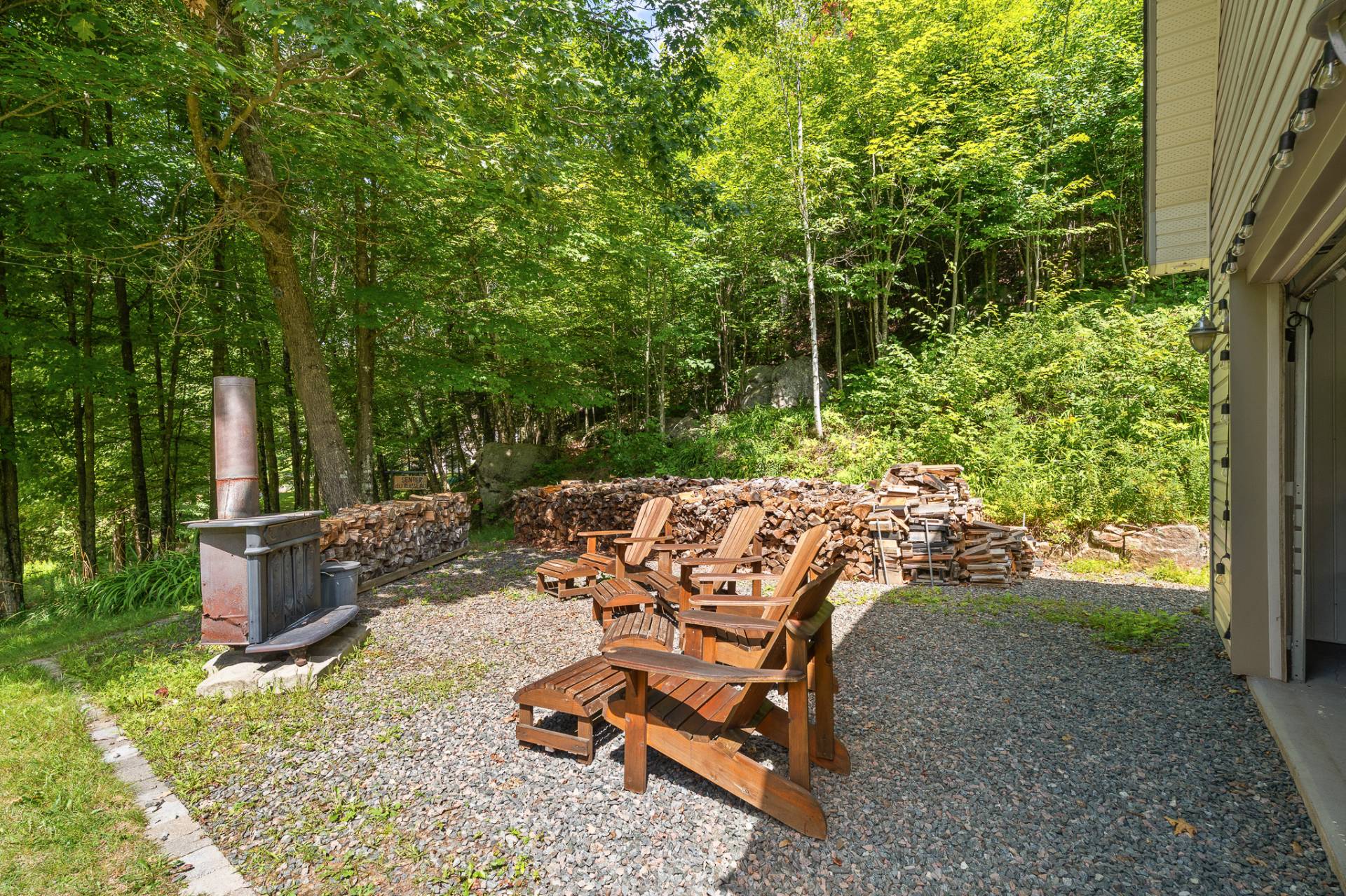 Residential in Lac-des-Seize-Îles 4