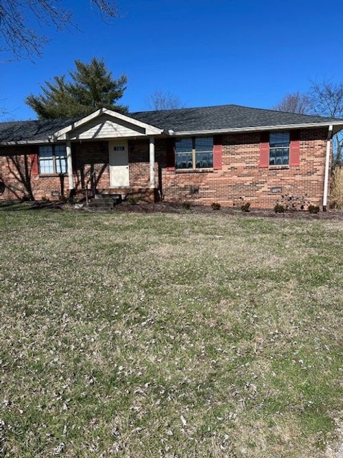 1613 Hartsville Pike, Gallatin, TN, 37066-8302 | Card Image