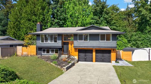 13618 Se 141st St, Renton, WA, 98059-5418 | Card Image