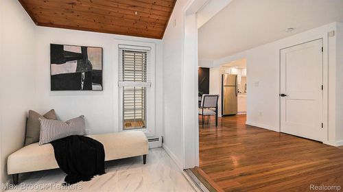 apt-a-343 Elm St, Birmingham, MI, 48009-6421 | Card Image