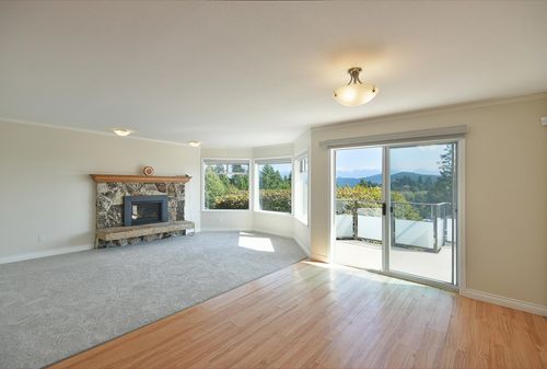 808 Bayview Heights Rd, Gibsons, BC, V0N1V8 | Card Image