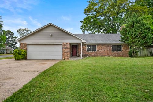 1 Devon Ln, Jacksonville, AR, 72076-3315 | Card Image