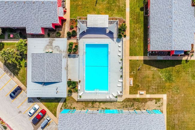 Executive Keys Community Pool, Heated in winter, & community center. | Image 4