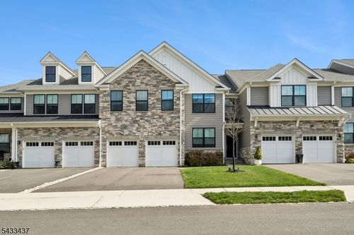 6 Concord Ct, Warren, NJ, 07059-2401 | Card Image