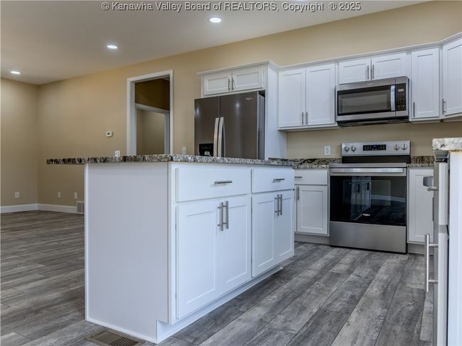 175 Precious Dr, House other with 3 bedrooms, 2 bathrooms and null parking in Hurricane WV | Image 11