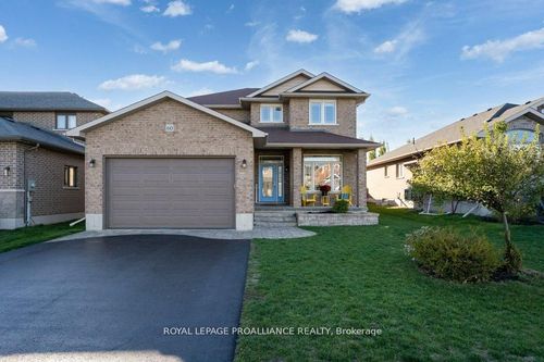 60 Crews Cres, Trenton, ON, K8V0G3 | Card Image