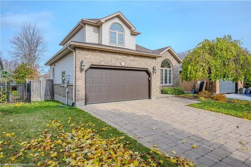 206 Baker St, Waterloo, ON, N2T2L2 | Card Image