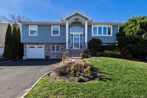 2970 Bond Dr, Merrick, NY, 11566-5103 | Card Image