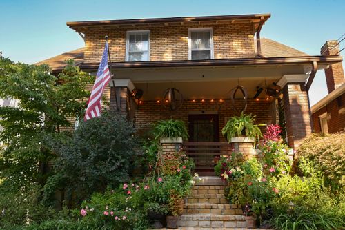 399 Ewing St, Frankfort, KY, 40601-2687 | Card Image