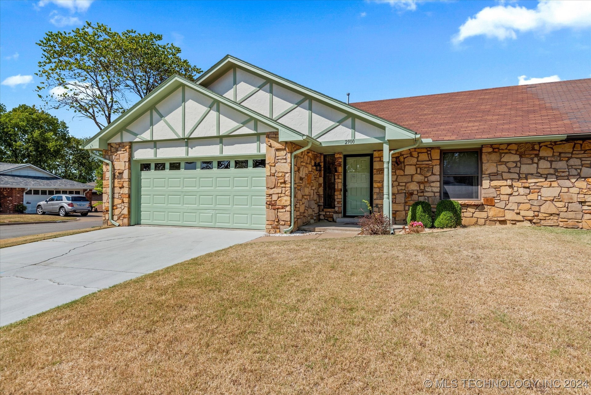 Edgewood Ave, Bartlesville, OK 74006