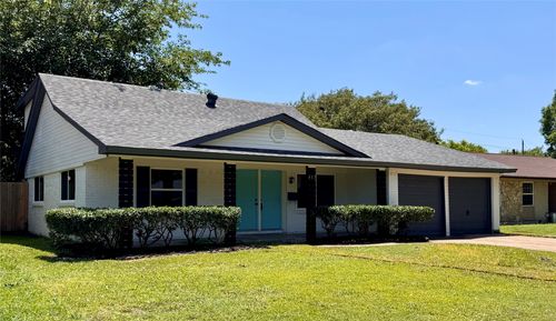 437 Hawthorne Ln, Grand Prairie, TX, 75052-5146 | Card Image