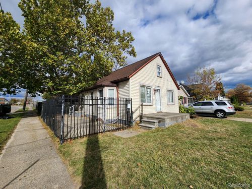 12375 Prospect Ave, Warren, MI, 48089-3115 | Card Image