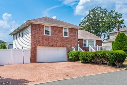 22 Mount Pleasant Ave, Woodland Park, NJ, 07424-2836 | Card Image
