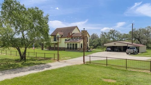 11970 Sulphur Springs Rd, Adkins, TX, 78101-2547 | Card Image
