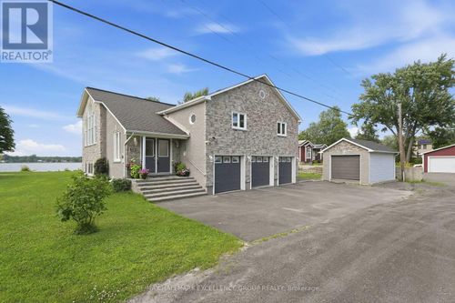 2985 Leo Lane, Cumberland, ON, K4C1A6 | Card Image