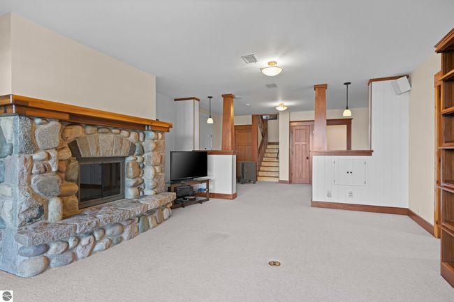 12305 3 Rd St, House other with 5 bedrooms, 4 bathrooms and null parking in Kewadin MI | Image 35