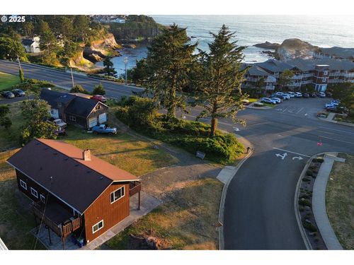 674 N Highway 101, Depoe Bay, OR, 97341-9732 | Card Image