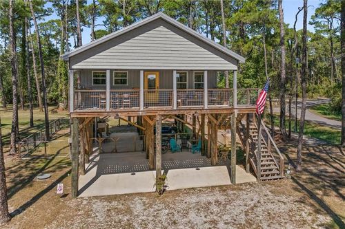 150 Narvaez St, Dauphin Island, AL, 36528-4354 | Card Image