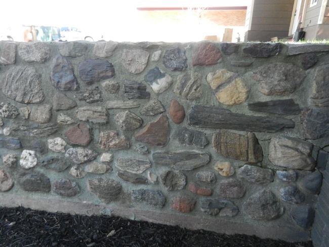 Stone walls in back yard | Image 34