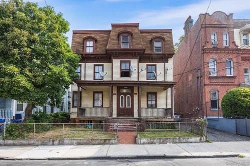 188 Buena Vista Ave, Yonkers, NY, 10701-3562 | Card Image