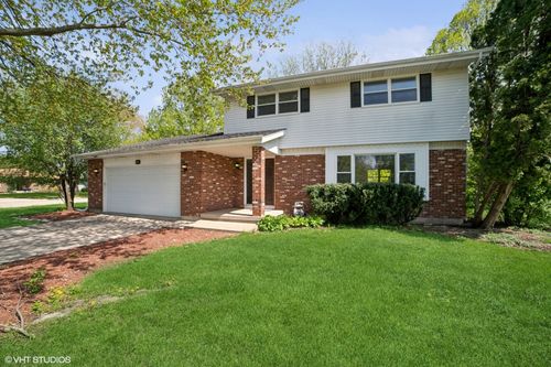 86 Brookside Dr, Elgin, IL, 60123-4824 | Card Image