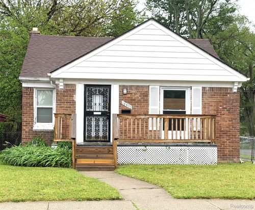 18400 Rutherford St, Detroit, MI, 48235-2940 | Card Image