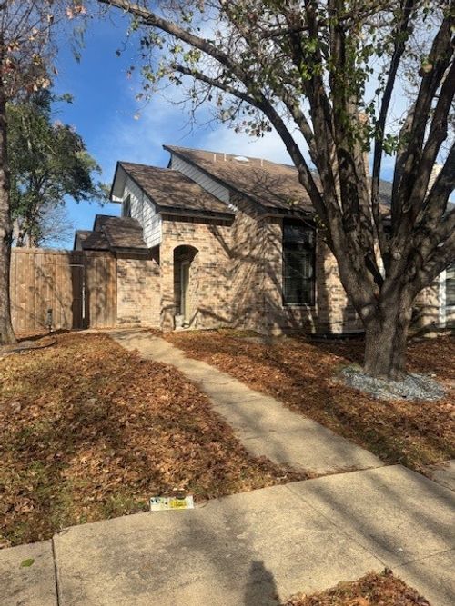 815 Binbrook Dr, Mesquite, TX, 75149-8807 | Card Image