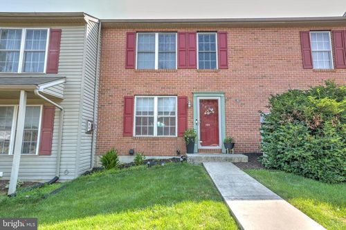104 Battens Cir, Leola, PA, 17540-9574 | Card Image