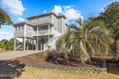 402 W Landing Dr, Emerald Isle, NC, 28594-3444 | Card Image