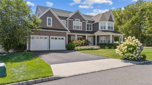 27 Lilac Ln, Ridge, NY, 11961-3132 | Card Image