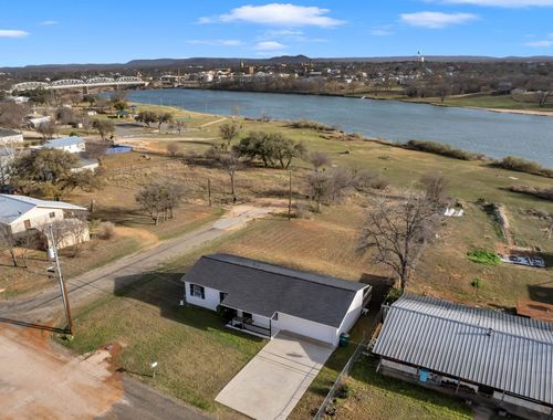 600 W Ellis St, Llano, TX, 78643-1511 | Card Image