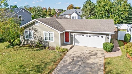 489 Pinewood Dr, North Aurora, IL, 60542-1043 | Card Image