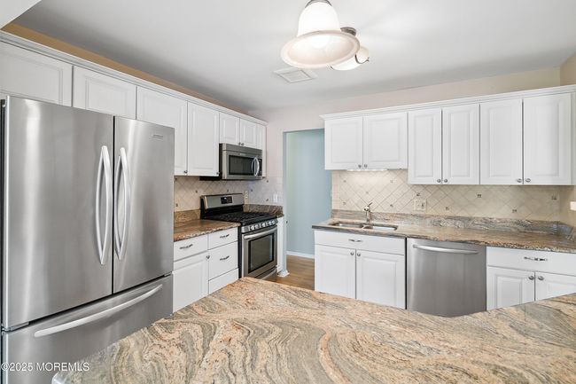 53 Birchwood Ct, House other with 3 bedrooms, 3 bathrooms and null parking in Tinton Falls NJ | Image 16